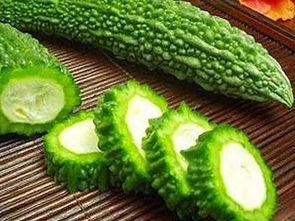 养生馆吃瓜事件真相揭秘,揭秘背后真相与反思